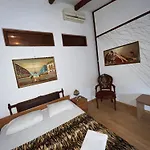 саркофаг *